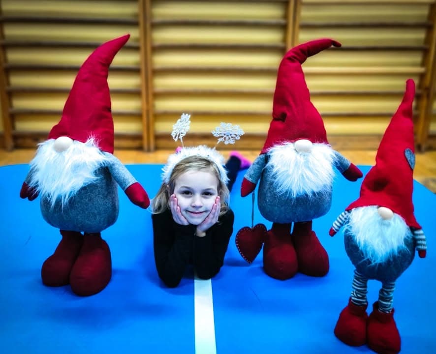 Akrobatyka🤸‍♀️🤸‍♂️ Sportowa🤸 Mikołajkowy 🎅fotograf 📷 💞w Środę wylądował w 